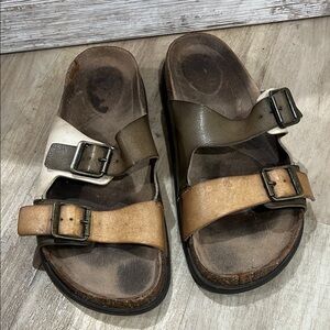 Two-Tone Buckle Sandals